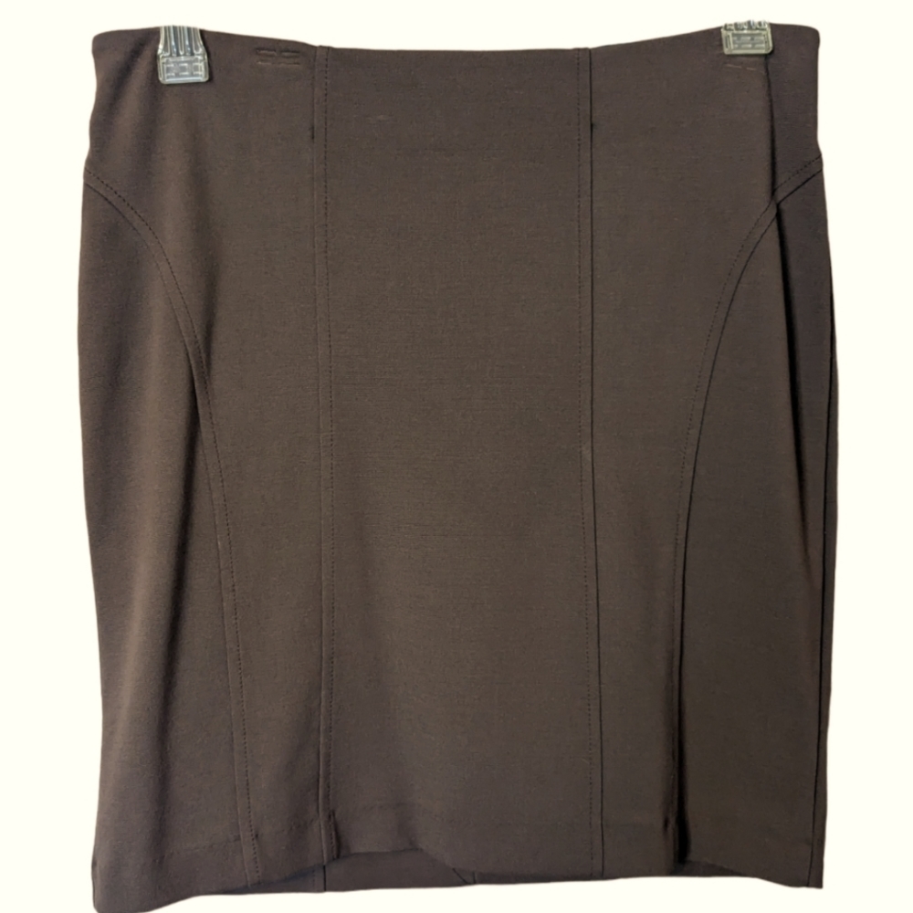New York & Company dk. Tan/brown Stretchy & comfy above knee skirt. NWT. Sz 10